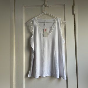 NWT!! Women’s Xieerduo white blouse - Size 2XL